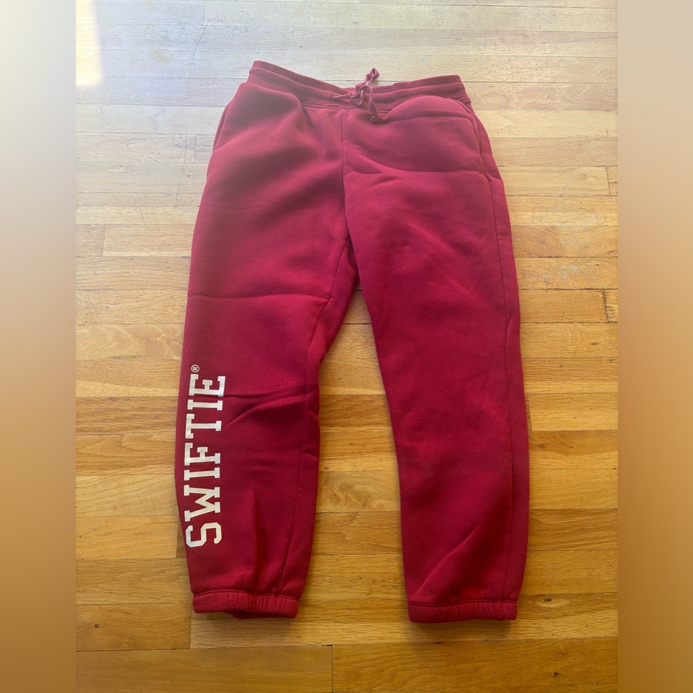 taylor swift sweatpants